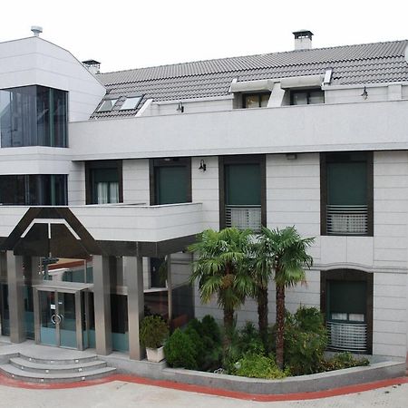 Hostal Los 5 Pinos مدريد المظهر الخارجي الصورة