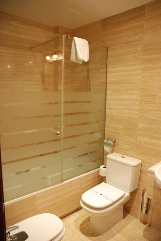 Hostal Los 5 Pinos مدريد المظهر الخارجي الصورة